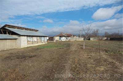 De vanzare  teren Intravilan in suprafata de 0 mp in VULTURU VRANCEA, pozitionare in zona Central 5270