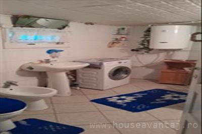 De vanzare casa cu 4 camere in SOVEJA VRANCEA, perioada constructie dupa 2001, pozitionare in zona Vest, suprafata utila 120 mp, compartimentare Semicomandat