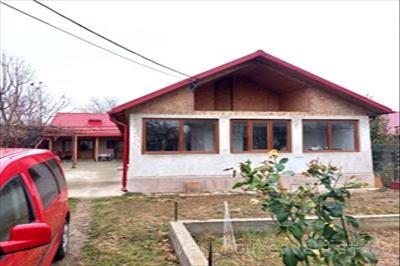 De vanzare casa cu 5 camere in FOCSANI VRANCEA, perioada constructie dupa 2001, pozitionare in zona Vest, suprafata utila 156 mp, compartimentare Decomandat 7357