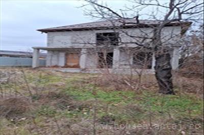 De vanzare casa cu 5 camere in ODOBESTI VRANCEA, perioada constructie dupa 2001, suprafata utila 260 mp, compartimentare Decomandat 7375