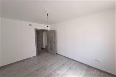 De vanzare apartament in FOCSANI VRANCEA, perioada constructie 1977 - 1989, pozitionare in zona Central, etajul 0, suprafata utila 56 mp, compartimentare Semicomandat