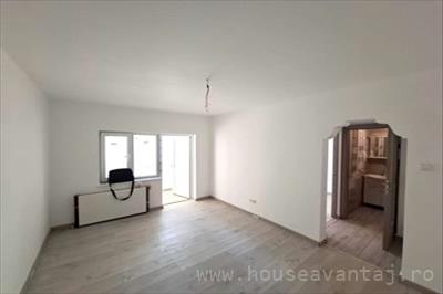 De vanzare apartament in FOCSANI VRANCEA, perioada constructie 1977 - 1989, pozitionare in zona Central, etajul 0, suprafata utila 56 mp, compartimentare Semicomandat