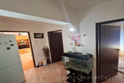 De vanzare apartament in FOCSANI VRANCEA, perioada constructie inainte de 1977, pozitionare in zona Central, etajul 4, suprafata utila 49 mp, compartimentare Decomandat