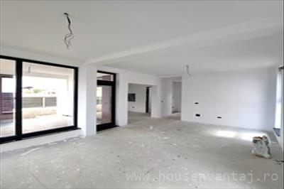 De vanzare casa cu 5 camere in FOCSANI VRANCEA, perioada constructie dupa 2001, pozitionare in zona Central, suprafata utila 170 mp, compartimentare Decomandat