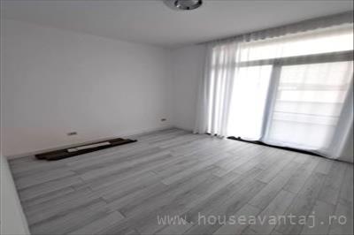 De vanzare casa cu 5 camere in FOCSANI VRANCEA, perioada constructie dupa 2001, pozitionare in zona Central, suprafata utila 170 mp, compartimentare Decomandat