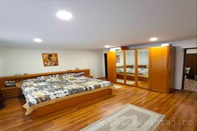 De vanzare casa cu 5 camere in CAMPINEANCA VRANCEA, perioada constructie dupa 2001, pozitionare in zona Central, suprafata utila 320 mp, compartimentare Decomandat