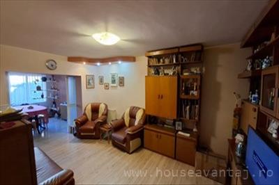 De vanzare apartament in FOCSANI VRANCEA, perioada constructie 1977 - 1989, pozitionare in zona Vest, etajul 0, compartimentare Decomandat 7416