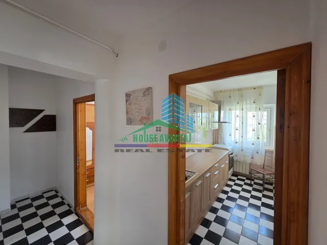 [DE VÂNZARE] Apartament 3 Camere Decomandat – Etaj intermediar !