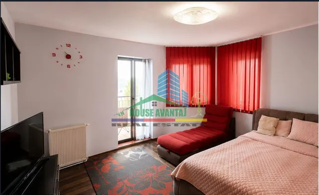 Apartament 4 camere etaj 3 din 4 Ocazie