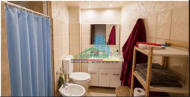 Apartament 4 camere etaj 3 din 4 Ocazie