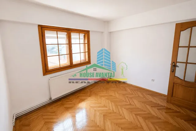 Apartament 2 camere - Cuza Vodă - Teatru - Biserica Catolică
