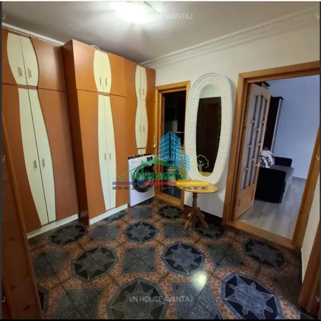 Apartament 2 camere etaj 2 , scoala 2