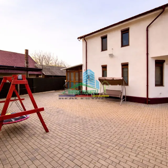 Casa de vanzare în cartier Sud Focșani-Militari