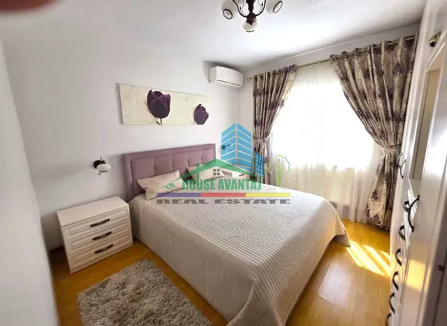 Apartament 4 camere de vânzare   Ultracentral etaj 1