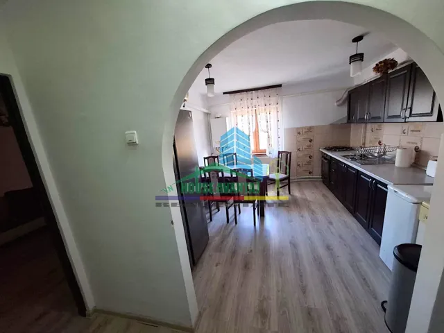 Apartament 4 camere Mobilat si Utilat Complet