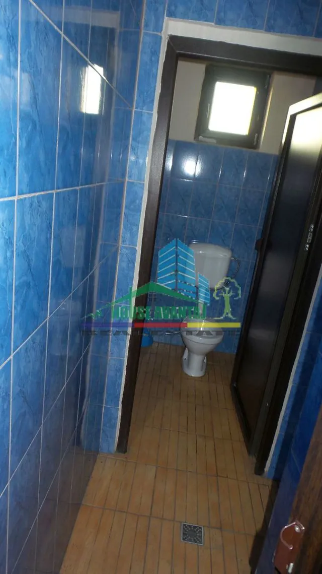 Spatiu Comercial (Botarlau drum Expres Focsani - Braila)