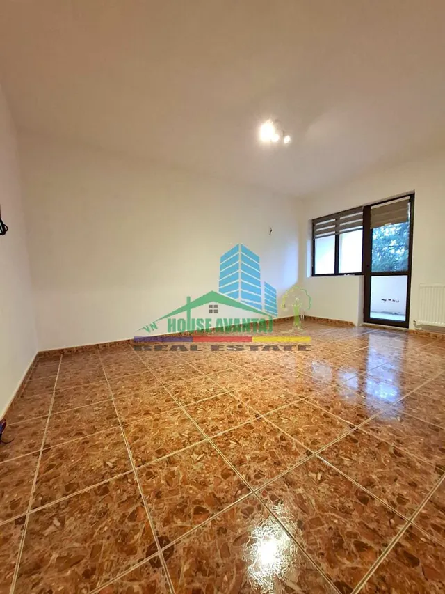 Apartament 3 camere Ultracentral etaj 1