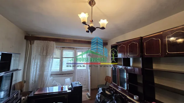 Apartament 3 camere decomandat, 75 mp – Zona Casa de Pensii