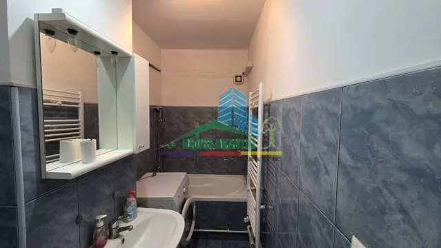 Apartament 3 camere decomandat, 75 mp – Zona Casa de Pensii