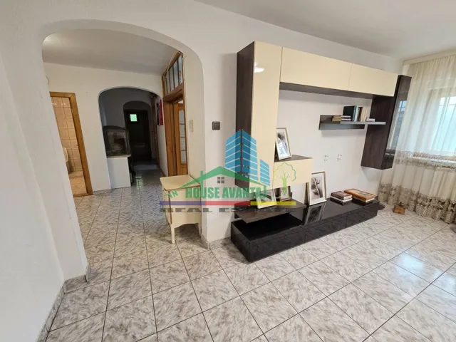 Oportunitate Ultracentrală | Apartament 3 camere Piața Unirii, Focșani
