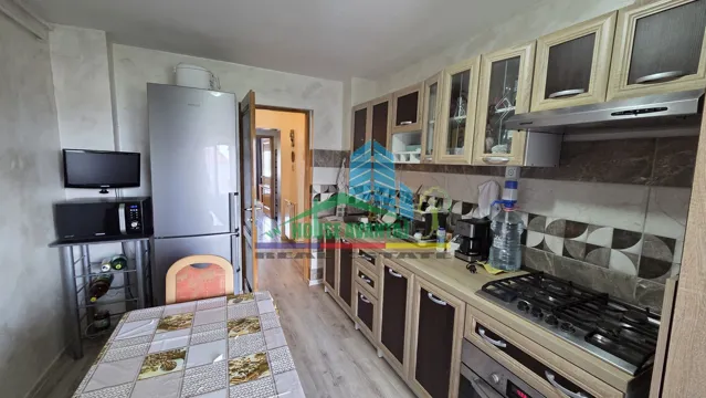 Apartament 3 camere | Renovat modern și parcare | Zona Brăilei