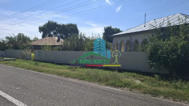 Casa si teren 3600 mp