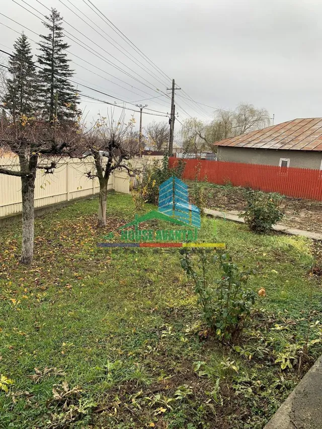 Casa si teren 3600 mp