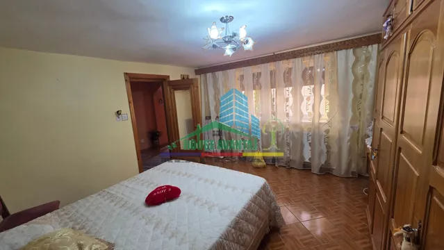 Casă 3 camere + Bucătărie de vară /Teren 432 mp Zona Bahne