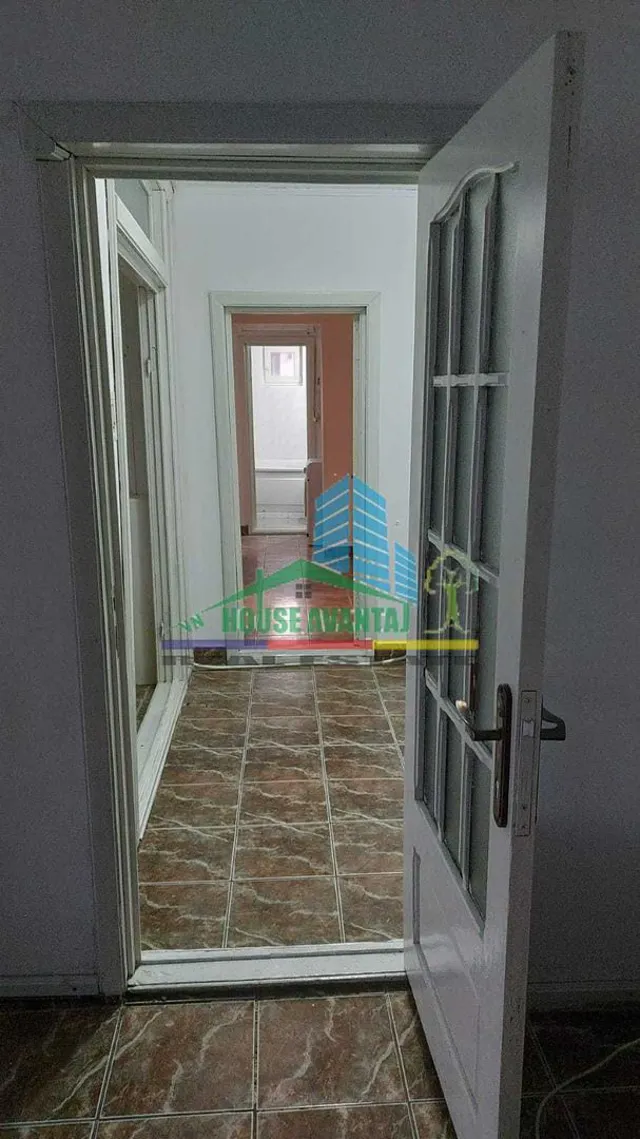 Apartament ultra-central – vizavi de Direcția Muncii, Etaj 4 cu acoperiș, CT și izolat, OFERTA SUB PRETUL PIETII!!
