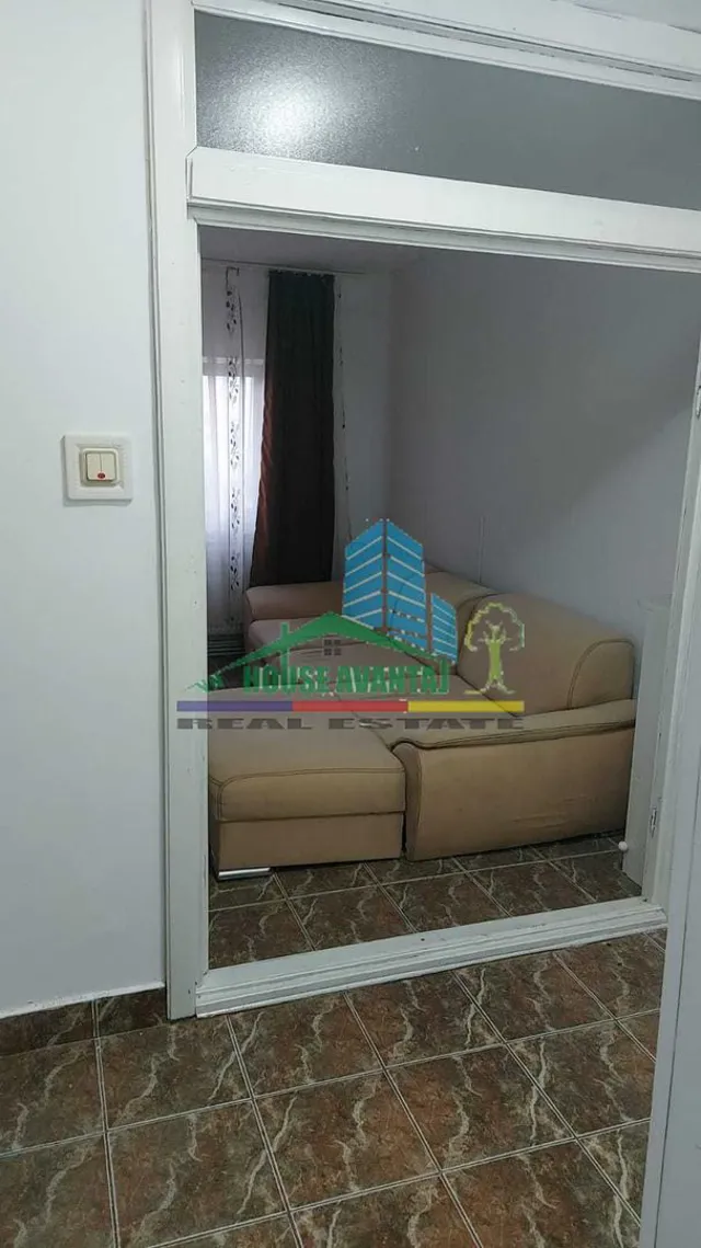 Apartament ultra-central – vizavi de Direcția Muncii, Etaj 4 cu acoperiș, CT și izolat, OFERTA SUB PRETUL PIETII!!