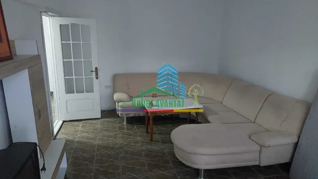 Apartament ultra-central – vizavi de Direcția Muncii, Etaj 4 cu acoperiș, CT și izolat, OFERTA SUB PRETUL PIETII!!