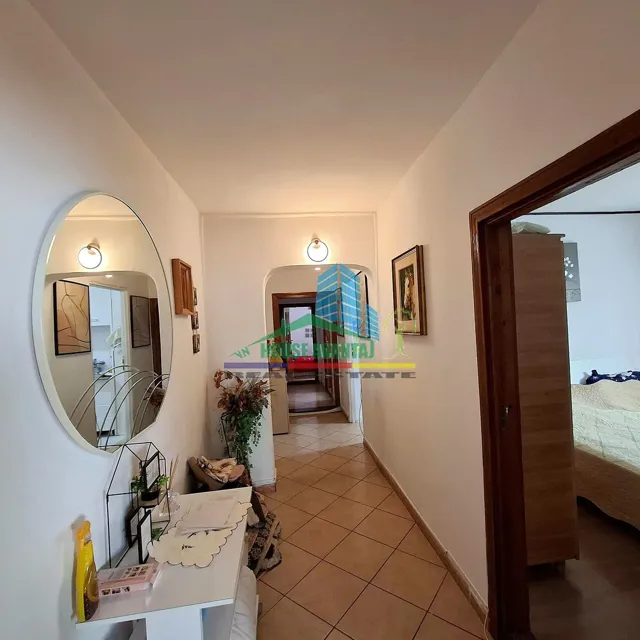 Apartament decomandat cu 4 camere, Focșani