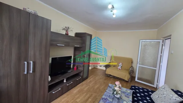 Apartament 2 camere semidecomandat zona Gara